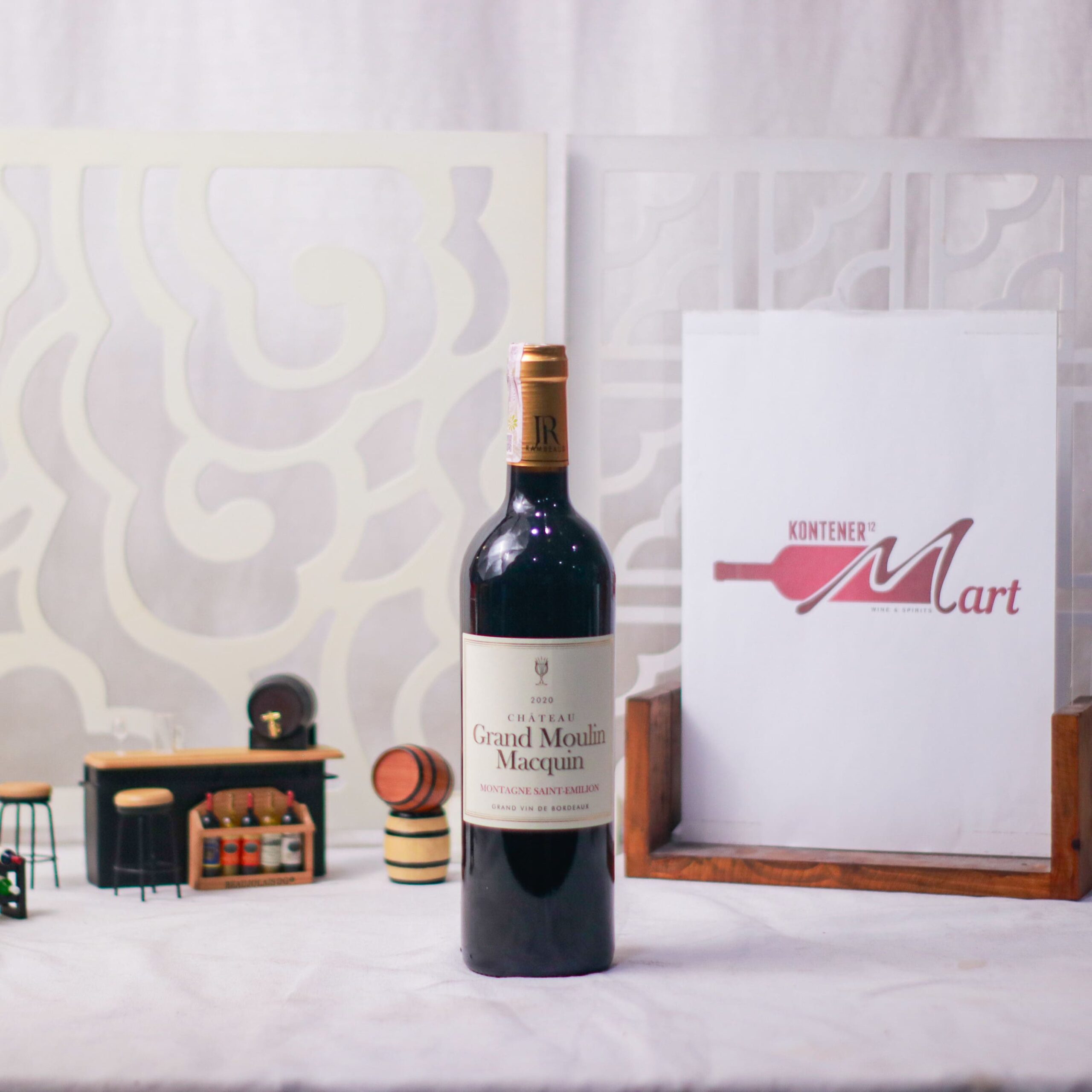 Chateau Grand Moulin Macquin Montagne - ST. Emilion 2020 Red Wine France